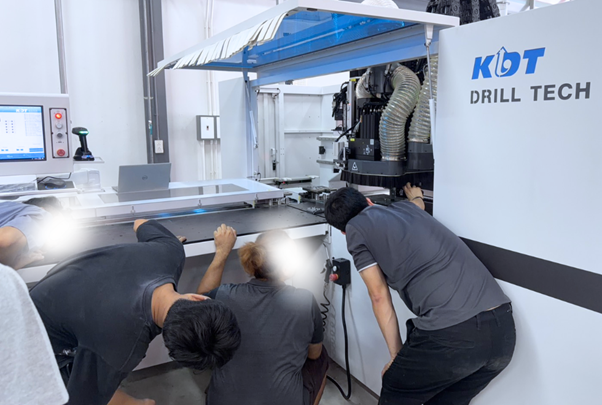 เปลี่ยนงานเฟอร์นิเจอร์แบบเดิมสู่โรงงานผลิตเต็มระบบของลูกค้าจังหวัดสมุทรสาคร