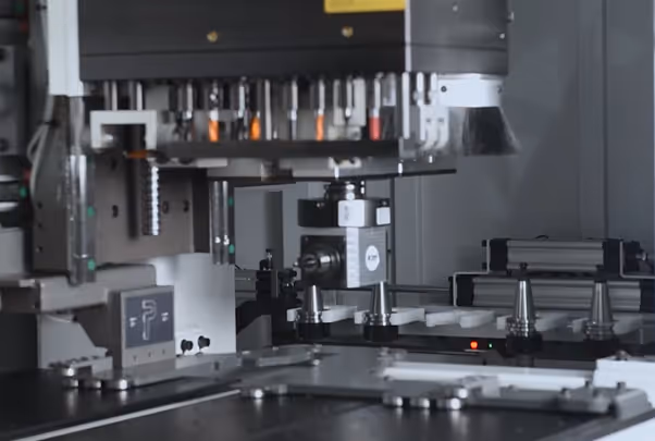 เลือกเครื่องเจาะ 6 หน้าอย่างไรให้เหมาะกับงานของโรงงานคุณ