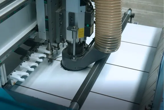 ทำไมถึงควรใช้เครื่อง CNC Nesting?